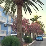 Blue Paradise Aparthotel 4*