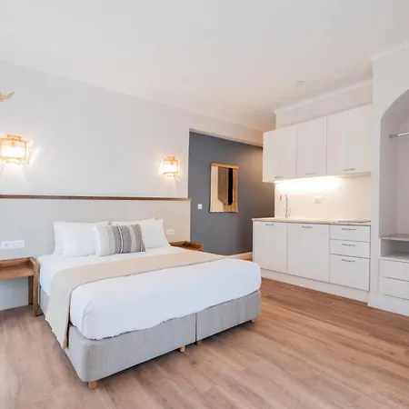 Hotel de apartamente Blue Paradise 4*